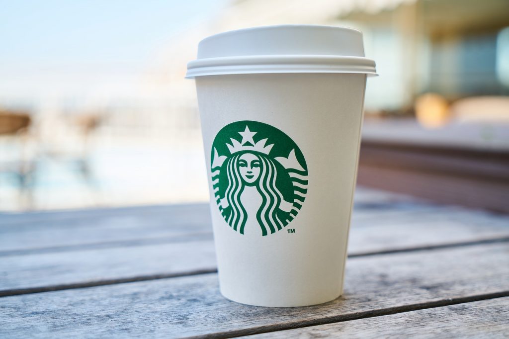 Imagem de um copo do Starbucks